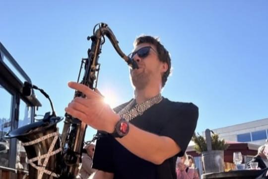 markus.on.sax markus.on.sax