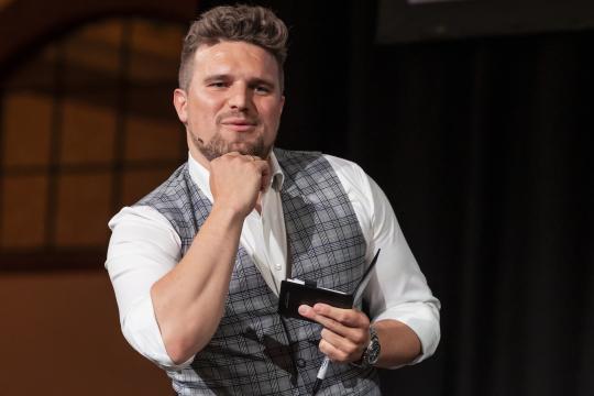 Timothy Kahler - Mentalist & Magier Timothy Kahler - Mentalist & Magier