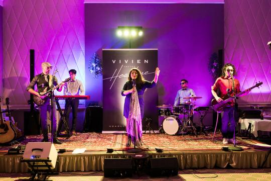 VIVIEN AND THE HEADLINE
