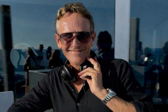 DJ Westend - LIVE Sax! *optional* DJ Westend - LIVE Sax! *optional*