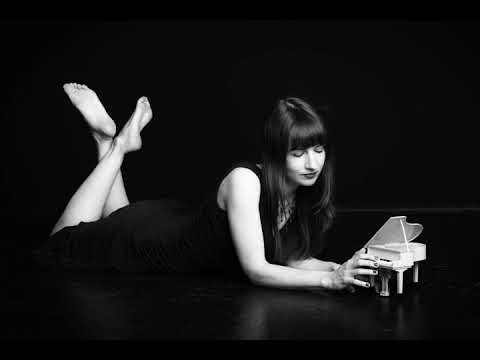 Video: Britushka playing Summertime (Fazil Say Bearbeitung)