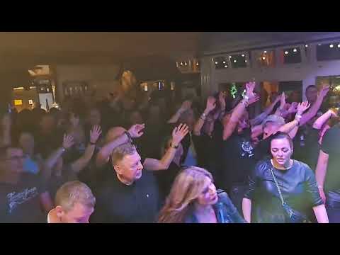 Video: Never Let Let The Party End