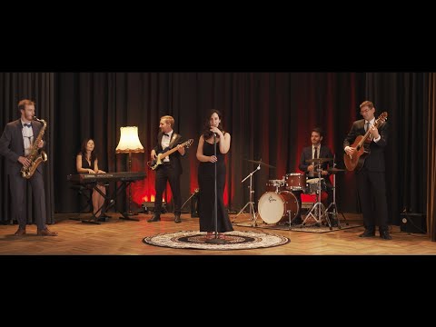 Video: Dinner &amp; Lounge
