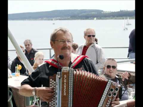 Video: Albert am Keyboard und an der Steirischen