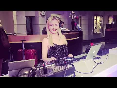 Video: DJ Alexa Vox 