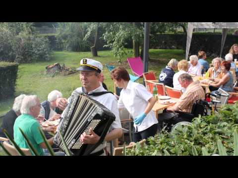 Video: Akkordeonspieler Kalle vom Niederrhein