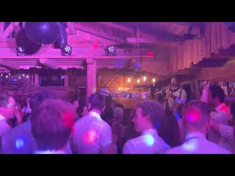 Video: Saxsolution: Bakermat - One Day (live)