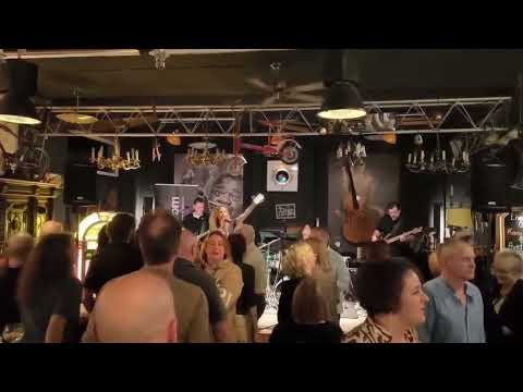 Video: KARABOOM live 2024