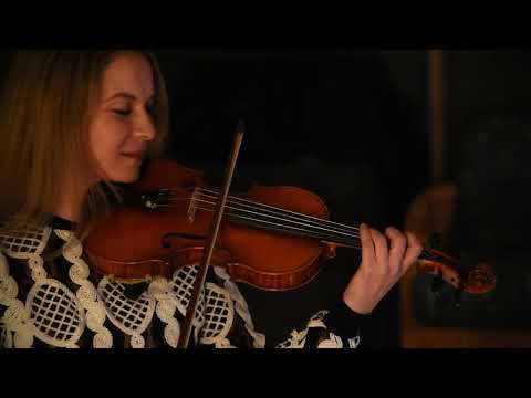 Video: Hallelujah Leonard Cohen I akousitc version Duo Violin&amp;Cello