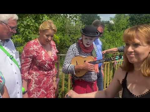 Video: “Harmonieblues“ Harmonie Harmonie in der Gartenkolonie 