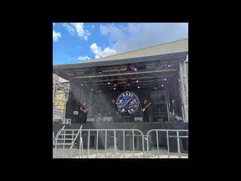 Video: Sexbomb