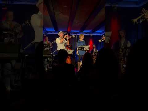 Video: Sunny - Open Stage Combo