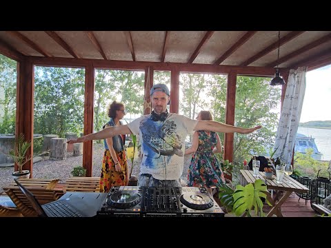 Video: Music &amp; Love | Deep, Chill &amp; Funky House Mix