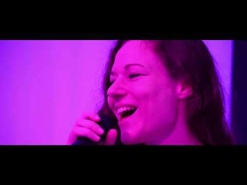 Video: "Domino"