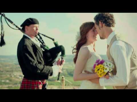 Video: McGregors - Great Highland Bagpipe &amp; Drums