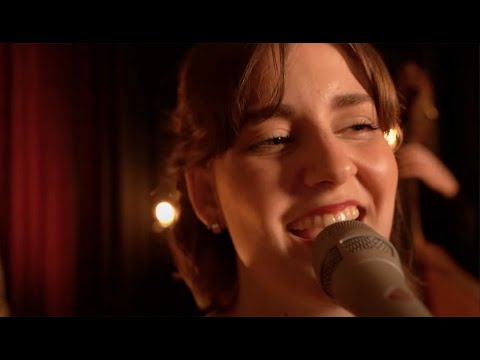Video: Trio - Sängerin (Clara), Kontrabass, gedämpfte Trompete