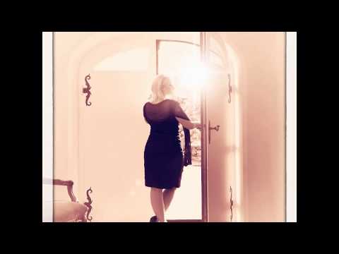 Video: NadineVoice - You Raise Me Up