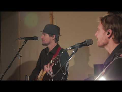 Video: Down under ( Men at Work-Cover) - on the run