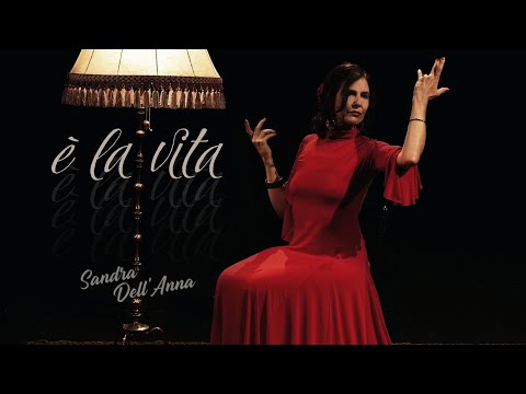 Video: "E´la vita" - Offizielles Musik-Video von Sandra Dell'Anna