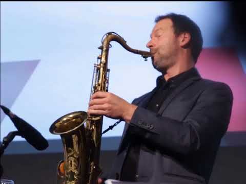 Video: Triste (Antonio Carlos Jobim) Cover/A Walk Into The Light