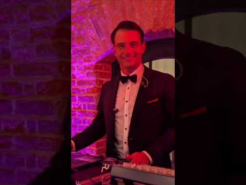 Video: DJ - Sänger - Entertainer für private Events