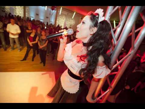 Video: La vie en rose (Live-Mitschnitt) Showkellnerin Babette