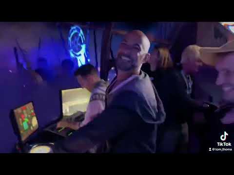 Video: Partytime 