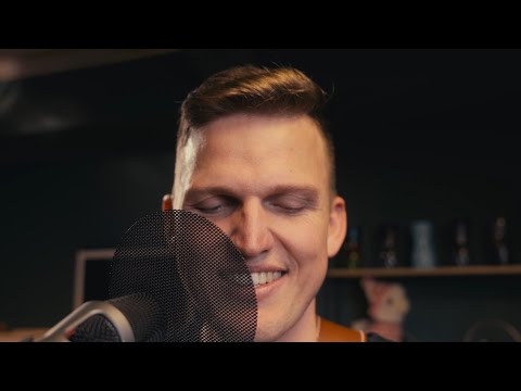 Video: Aus einem Holz (live &amp; unplugged)