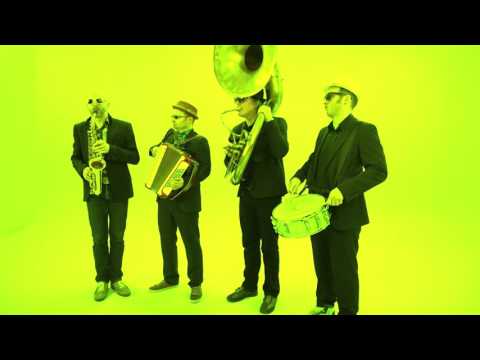 Video: walking Popcorn