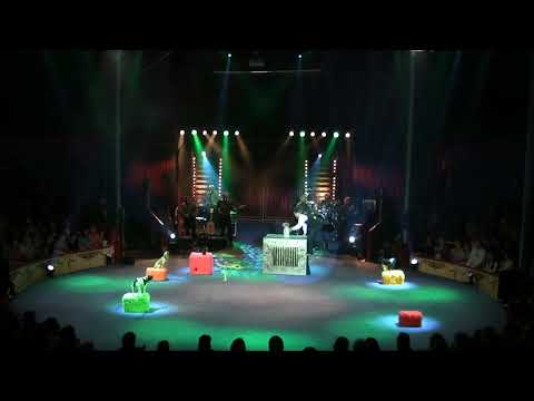 Video: Comedy Dog Show mit 5 Hunde 