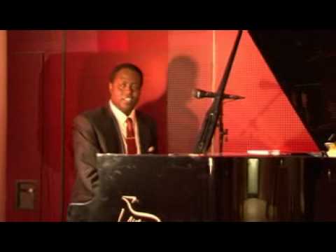 Video: Francky Piano Solo