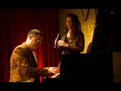 Video: (YOU MAKE ME FEEL LIKE) A NATURAL WOMAN - ARETHA FRANKLIN PERFORMED BY ISA WALLIN &amp; ALEX WILSON