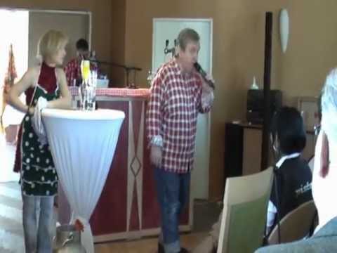 Video: Deutschland sucht das Suppenhuhn. Humor pur mit Bauer Hellwig.