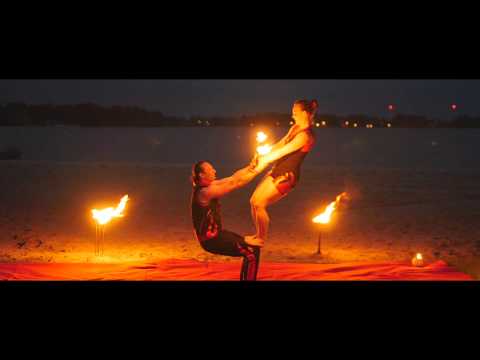 Video: Weltentor's Flammen - klassische Feuershow