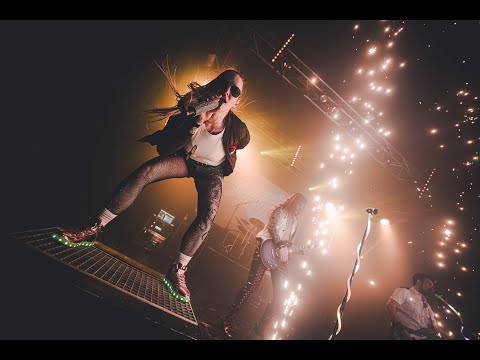 Video: Glitter Pilots - Live Experience