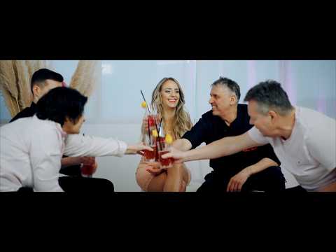 Video: Give me my first Kiss-Rosa Sternenregen