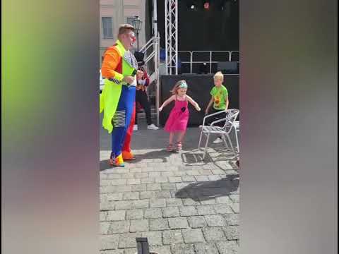 Video: Clown Karli in Action!