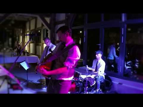 Video: Johnny Spring &amp; Band - Live Medley