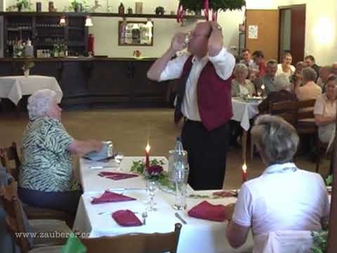 Video: Peter Gunn als Spaßkellner Oliver