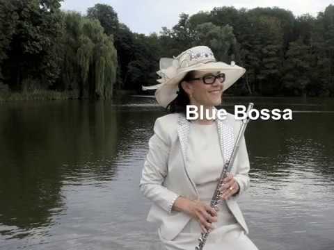 Video: Blue Bossa | Saxophonistin Mercedes