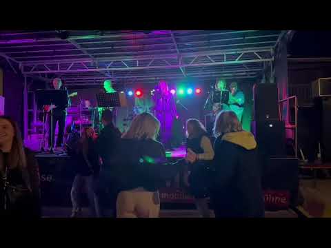 Video: Addicted To Love (Live-Cover-Version)