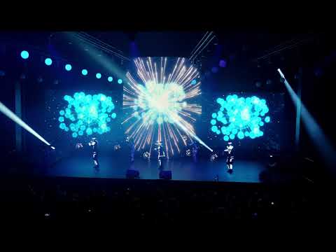 Video: Visualize - LED und Spiegelartisten Show