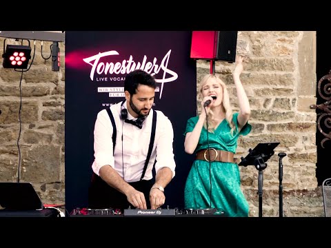 Video: Musik für Euren großen Tag - von der Trauung über den Sektempfang, bis zur Party! Tonestylers - Sängerin DJ Hochzeit München