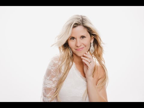 Video: Siempre Hay Esperanza by Sueli de Melo