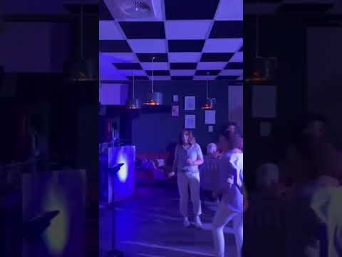 Video: OneUnit - Baila Bonita (Release am 29.05.26)