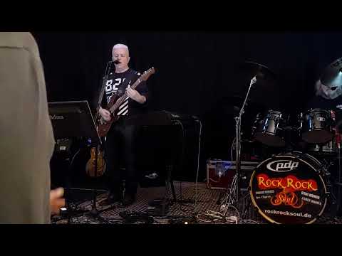 Video: Stayin alive (Coverversion) Bee Gees