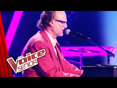 Video: Elvis Costello - She (David Warwick) | The Voice Senior | Blind Audition