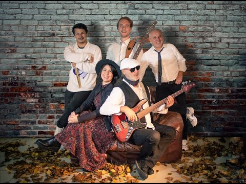 Video: Slow Hand  (Pointer Sisters) - Cover made by SNÄP Connection