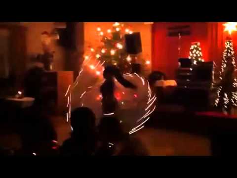 Video: Weihnachtliche Tanzshow