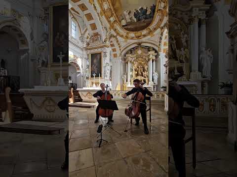 Video: DuoDueVioloncelli mit J.B. de Boismortier